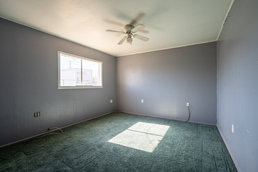 More Photos Of 42622 3rd St E, Lancaster Industrial For Sale