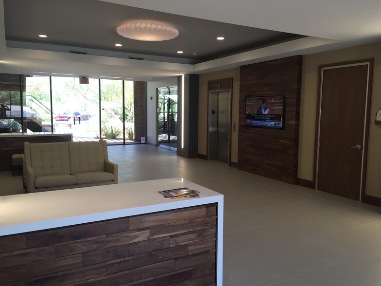 More Photos Of 17200 N Perimeter Dr, Scottsdale Coworking Space
