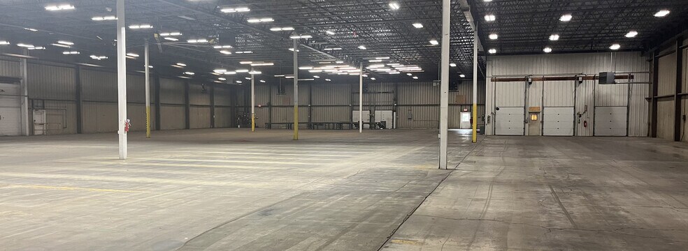 More Photos Of 801-829 Janesville Ave, Fort Atkinson Manufacturing For Sale