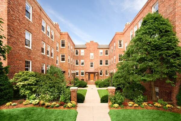 More Photos Of 1223 Beacon St, Brookline Apartments For Lease