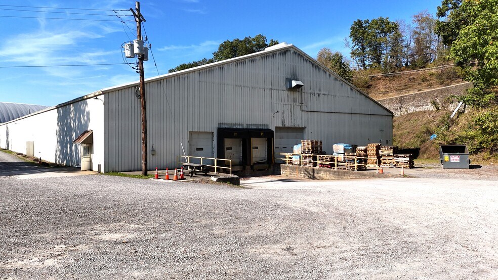 More Photos Of 2330B Wildwood Rd, Gibsonia Warehouse For Sale