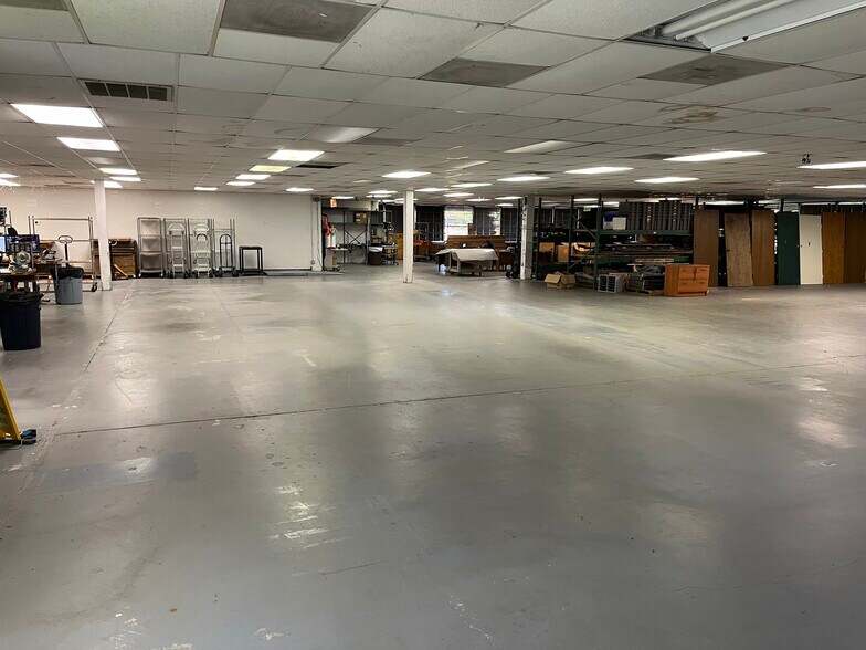 More Photos Of 4851 Keller Springs Rd, Addison Light Distribution For Lease