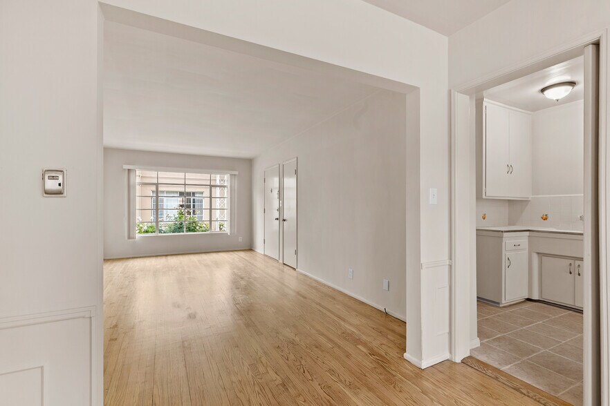 More Photos Of 123-129 N Jackson St, Glendale Apartments For Sale