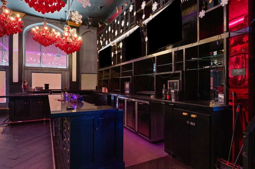 More Photos Of 1448 Market St, Denver Restaurant For Lease
