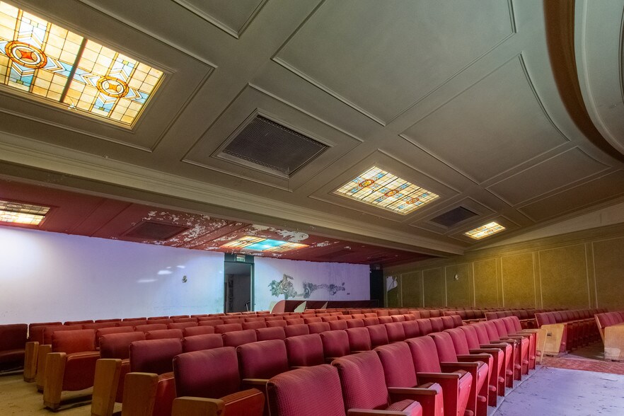 More Photos Of 401-411 N Main St, Pueblo Movie Theatre For Sale