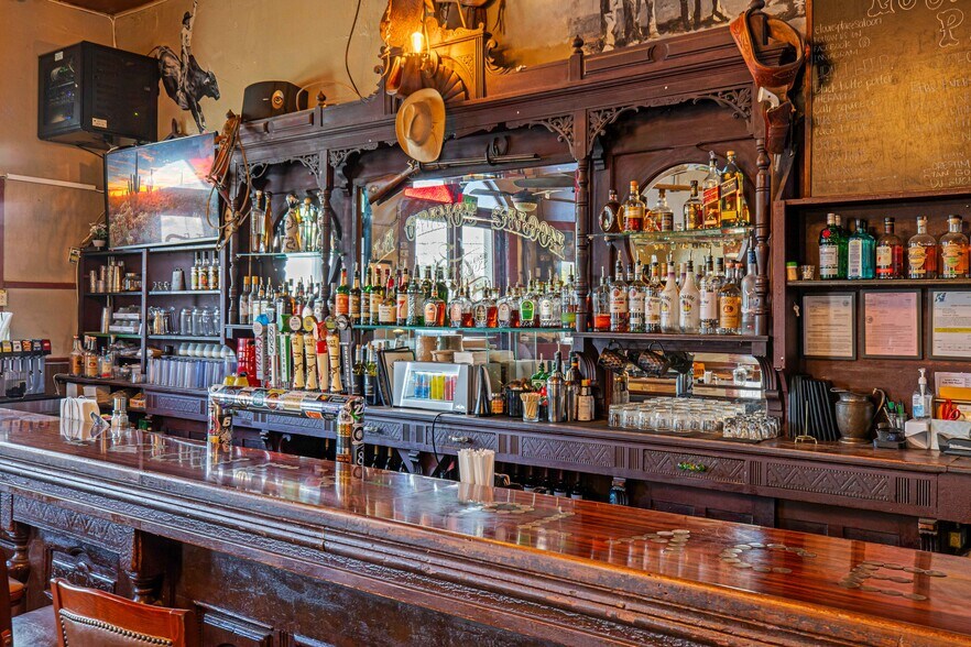 More Photos Of 30048 Yosemite Blvd, La Grange Bar For Sale