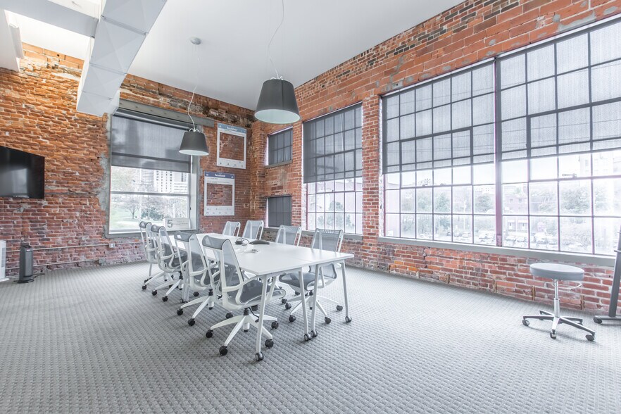More Photos Of 500-510 Walnut St, Kansas City Loft Creative Space For Lease