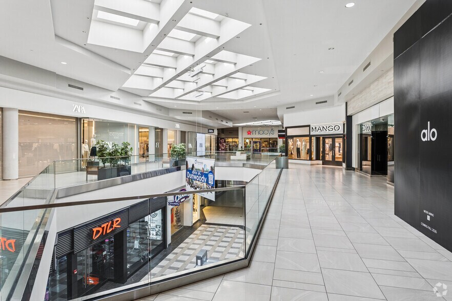 More Photos Of 4400 Ashford Dunwoody Rd NE, Atlanta Unknown For Lease