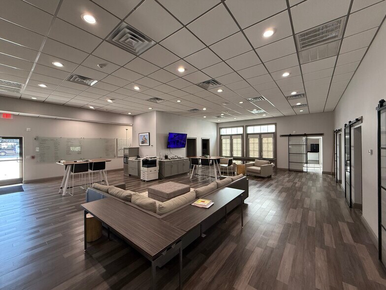 More Photos Of 29080 -29092 Krentel Rd, Lacombe Flex For Sale