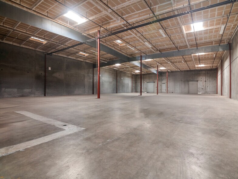 More Photos Of 3210 S Standard Ave, Santa Ana Warehouse For Sale
