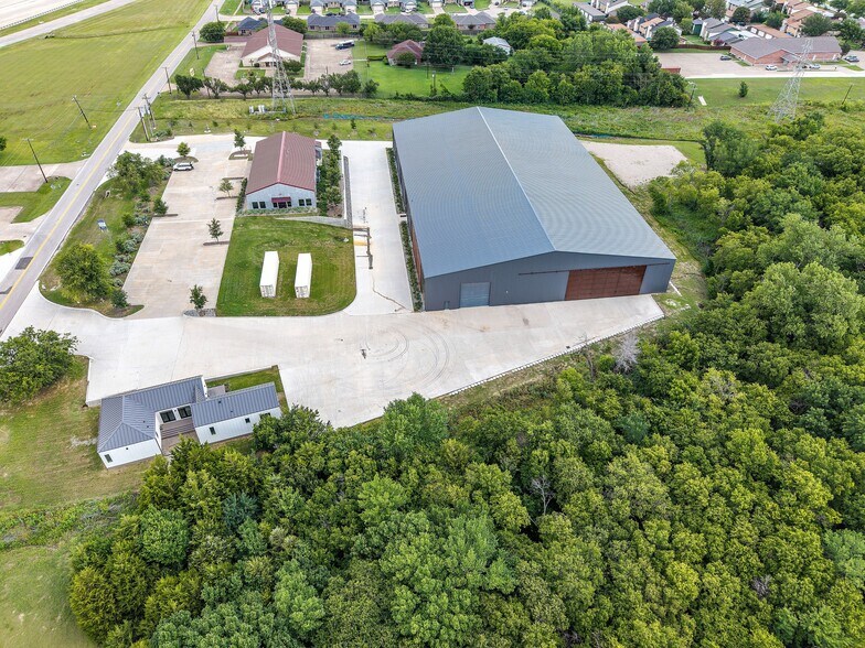 More Photos Of 1771 Robinson Road, Grand Prairie Warehouse For Sale