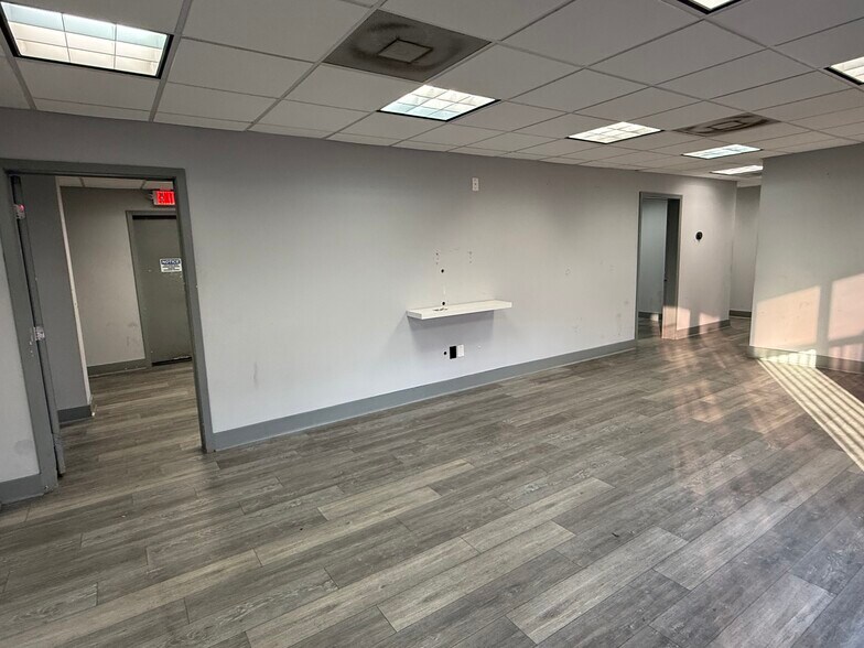 More Photos Of 5710 Star Ln, Houston Warehouse For Lease