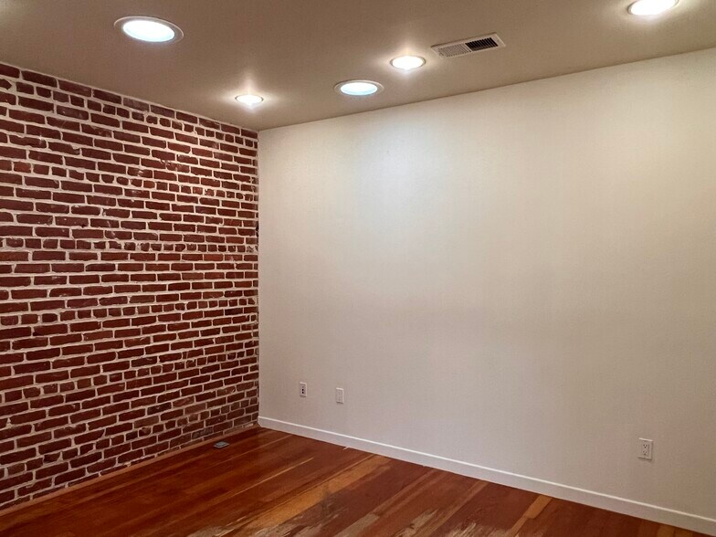 More Photos Of 216 N 8th St, Santa Paula Medical For Lease