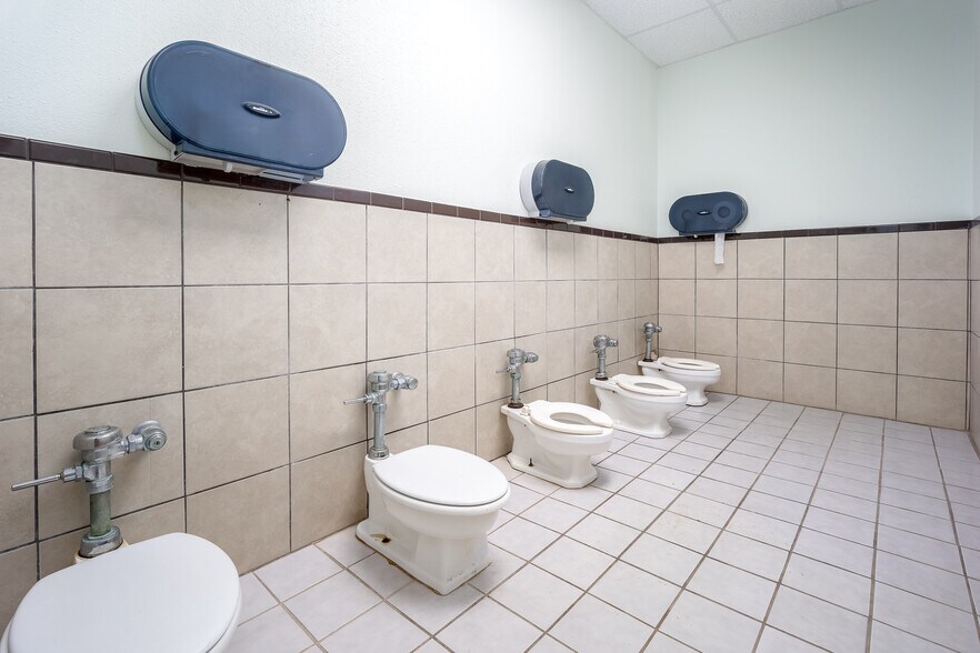 More Photos Of 4520 SW 33rd St, Oklahoma City Daycare Center For Sale