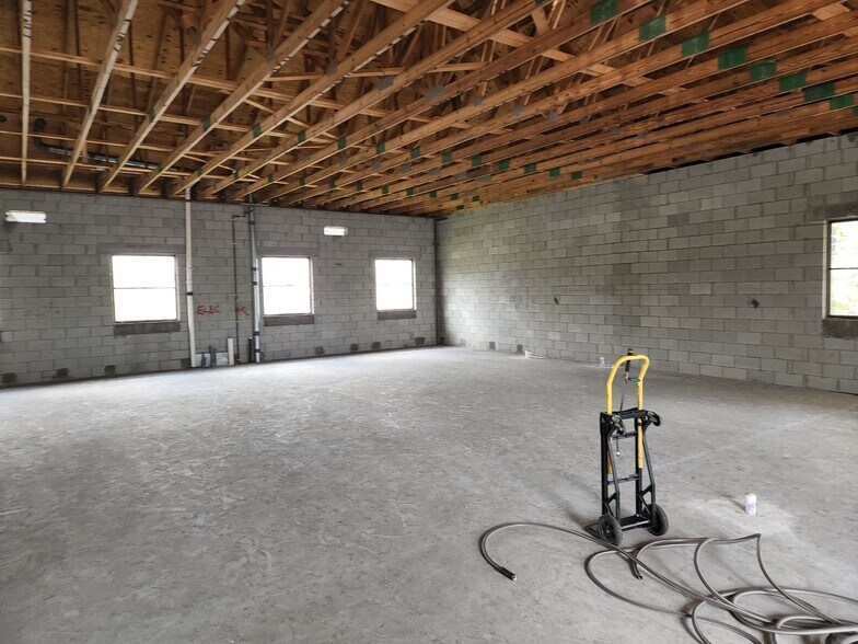 More Photos Of 1400 SE Goldtree Dr, Port Saint Lucie Medical For Sale