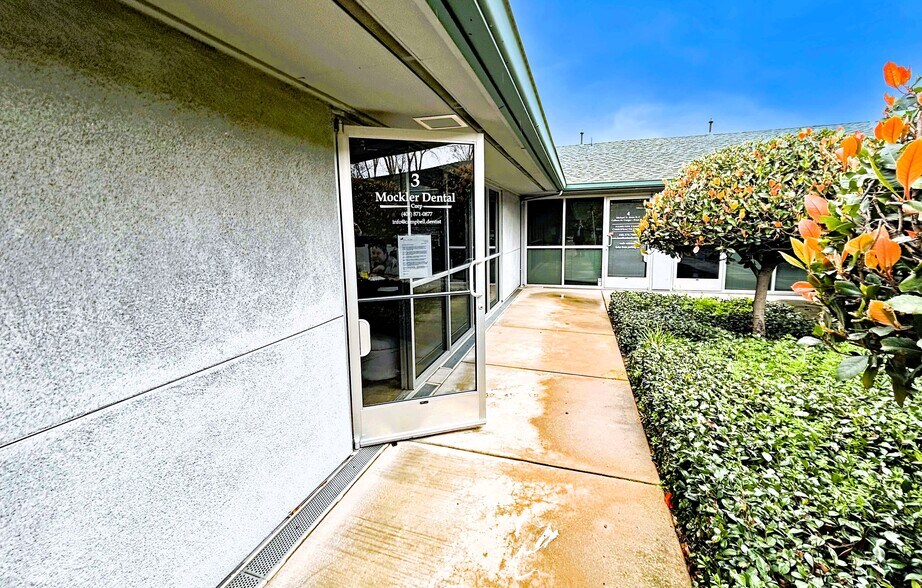 More Photos Of 281 E Hamilton Ave, Campbell Medical For Lease