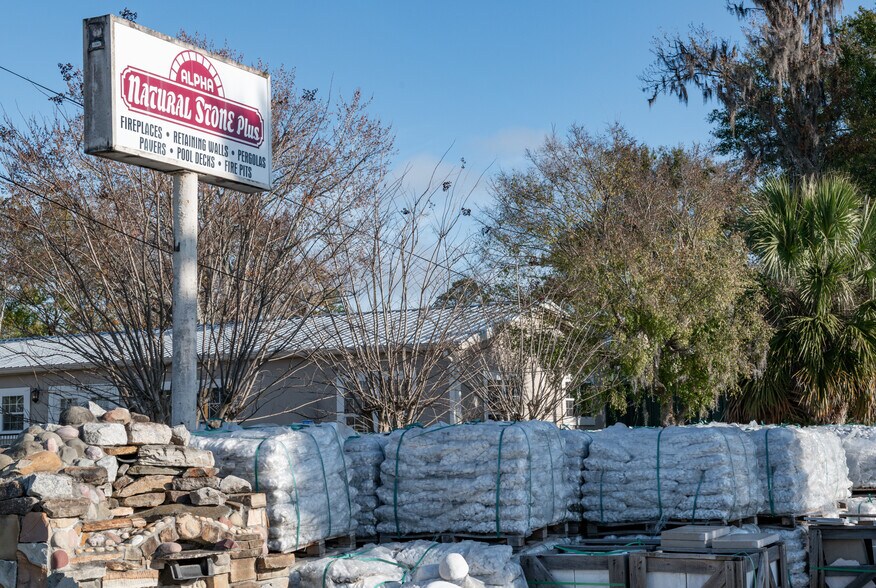 More Photos Of 6887 Philips Hwy, Jacksonville Freestanding For Lease