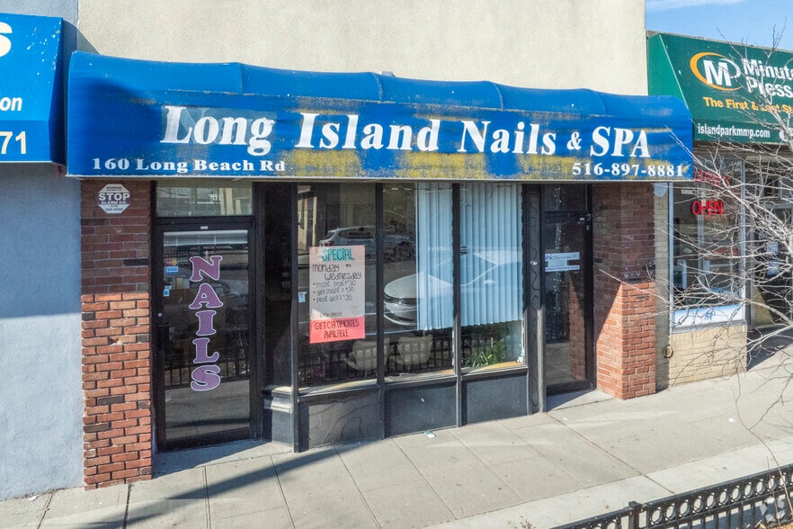 More Photos Of 160 Long Beach Rd, Island Park Storefront Retail Office For Lease