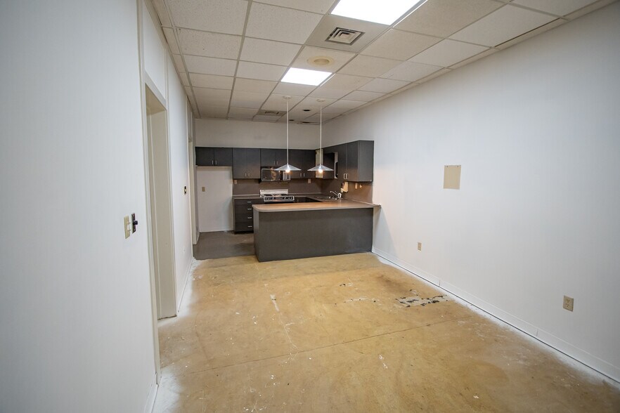 More Photos Of 200 Dillon Cir, Spartanburg Office For Sale