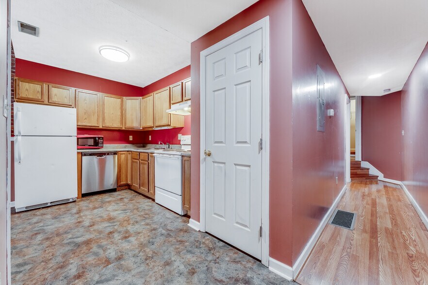 More Photos Of 214 Wall St, Morgantown Apartments For Sale