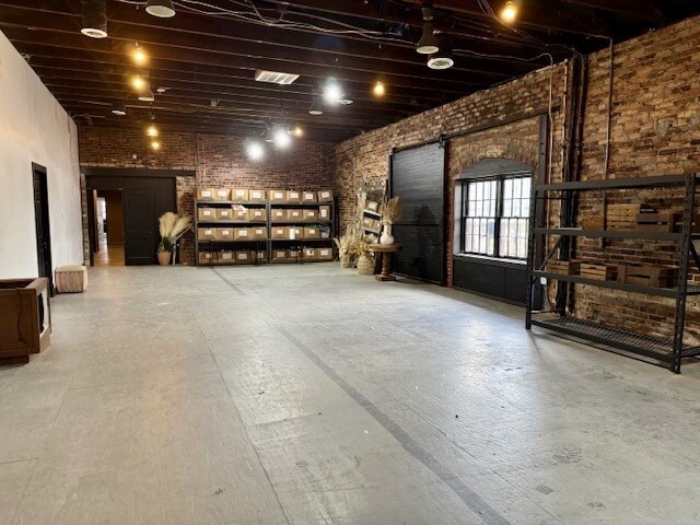 More Photos Of 211 Rankin St, Fayetteville Showroom For Lease