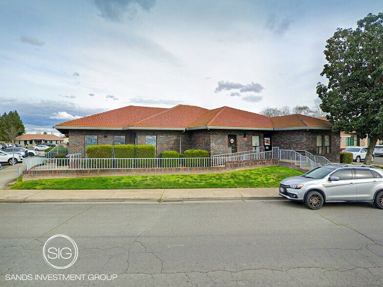 Primary Photo Of 1215 Plumas St, Yuba City Medical For Sale