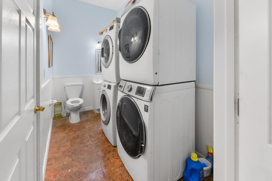 More Photos Of 828 White St, Key West Office For Lease