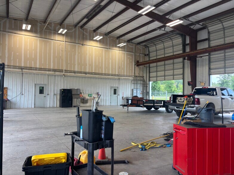 More Photos Of 6040 Highway 175, Frierson Warehouse For Sale