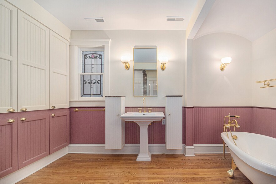 More Photos Of 318 S Thayer St, Ann Arbor Flex For Sale