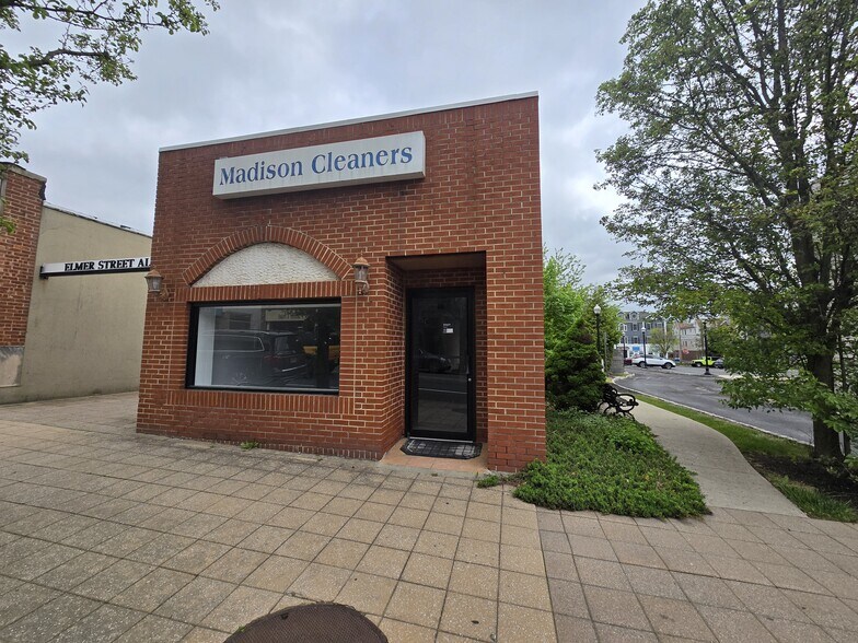 More Photos Of 88 Main St, Madison Freestanding For Sale