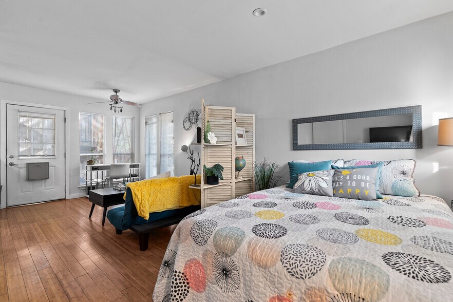 More Photos Of 2523 Durwood St, Austin Apartments For Sale