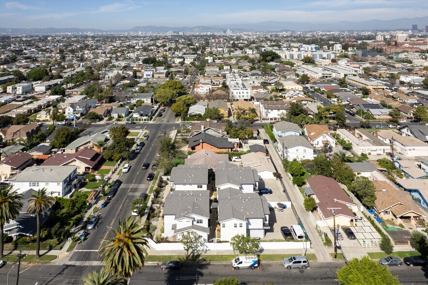 More Photos Of 3944 S Budlong Ave, Los Angeles Apartments For Sale