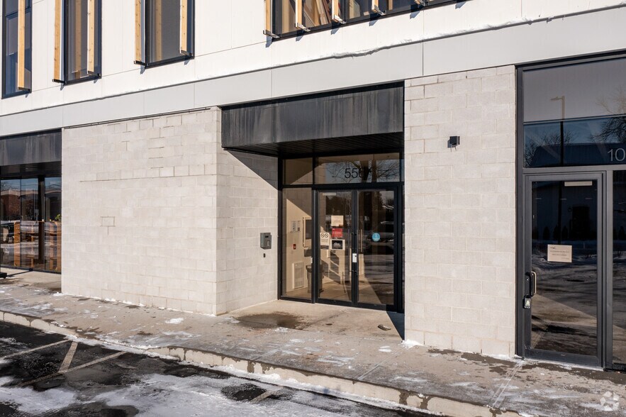 More Photos Of 556 de Mortagne, Boucherville Medical For Sale