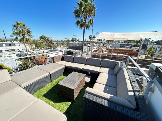 More Photos Of 1212 Abbot Kinney Blvd, Venice Loft Creative Space For Lease
