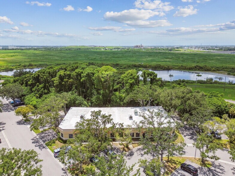 More Photos Of 10901 Danka Cir N, Saint Petersburg Office For Sale