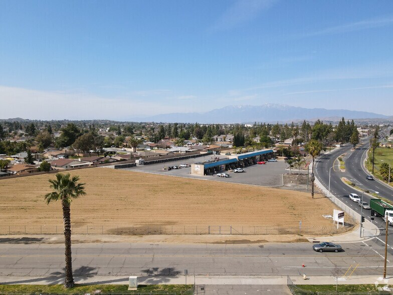 More Photos Of NWC Van Buren Blvd. & Challen Ave, Riverside Storefront For Sale