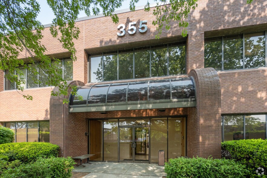 More Photos Of 355 Murray Hill Pky, East Rutherford Office For Lease