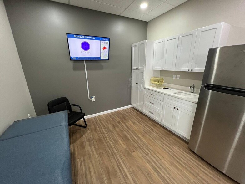 More Photos Of 2600-2602 Cottman Ave, Philadelphia Storefront For Lease