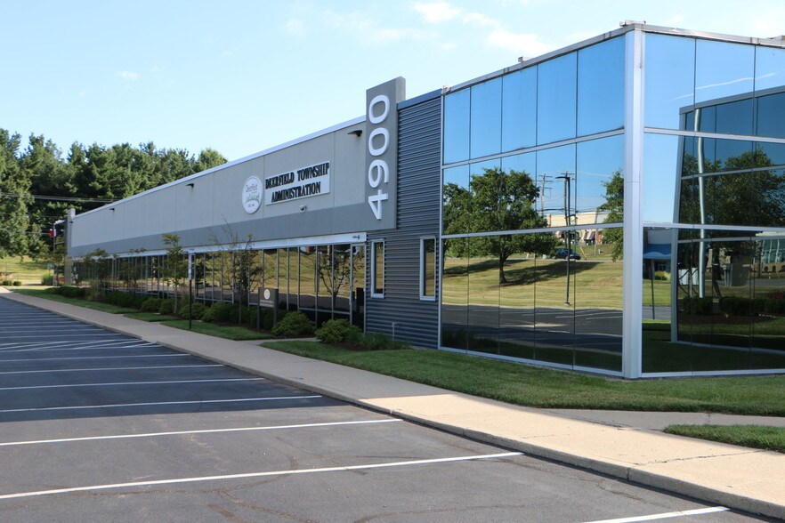 More Photos Of 4900 Parkway Dr, Mason Flex For Lease