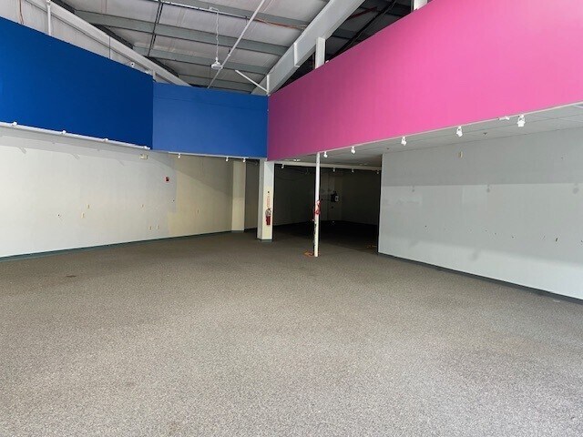 More Photos Of 939-941 Salem St, Groveland Storefront Retail Office For Lease