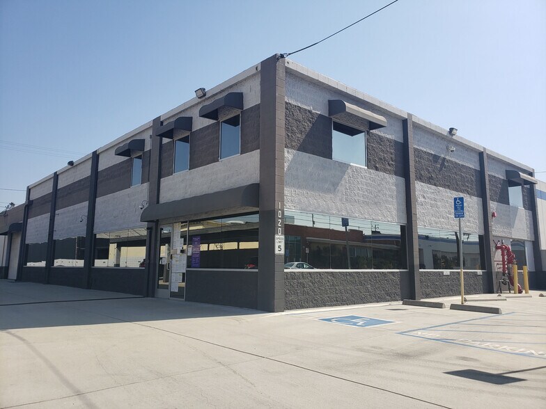 More Photos Of 1020 Chestnut St, Burbank Light Distribution For Lease