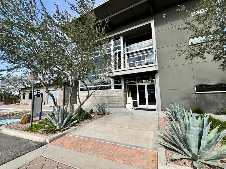More Photos Of 9304 E Verde Grove Vw, Scottsdale Office For Lease
