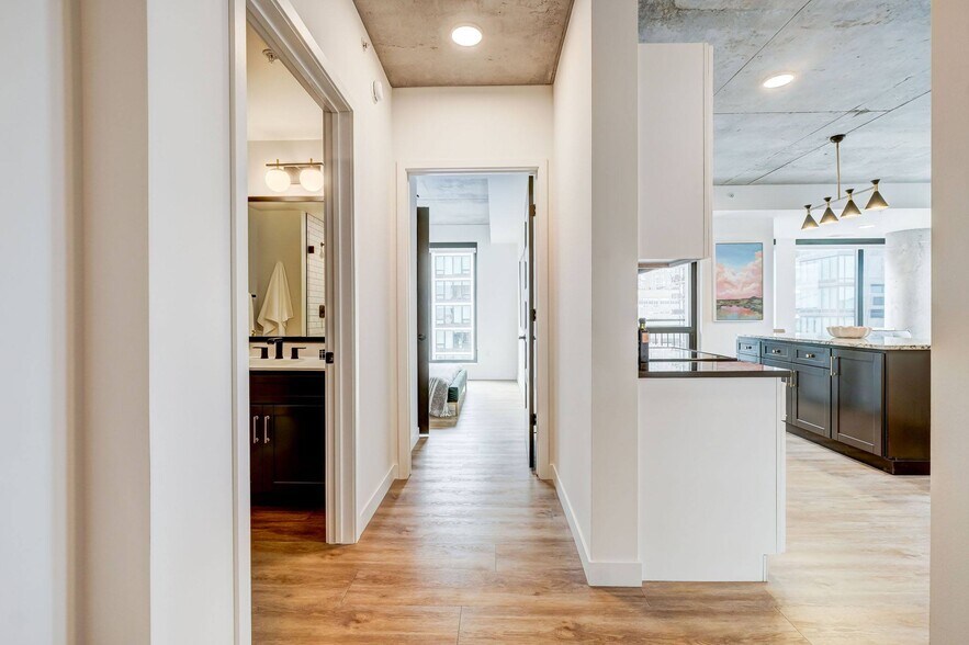 More Photos Of 615 S 8th St, Minneapolis Apartments For Lease