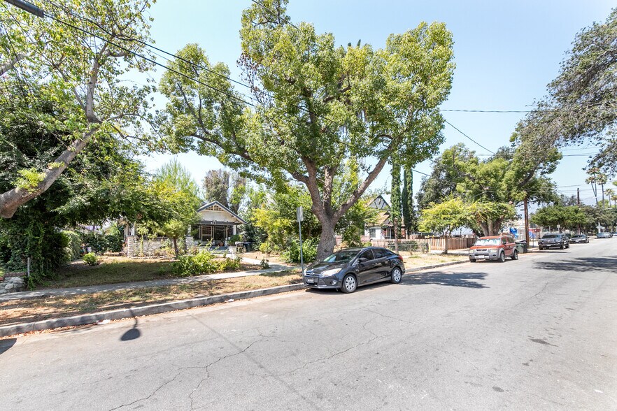 More Photos Of , Pasadena Unknown For Sale