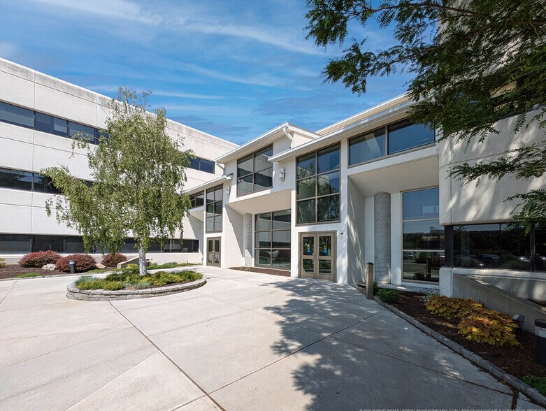 More Photos Of 148 East Ave, Norwalk Medical For Sale