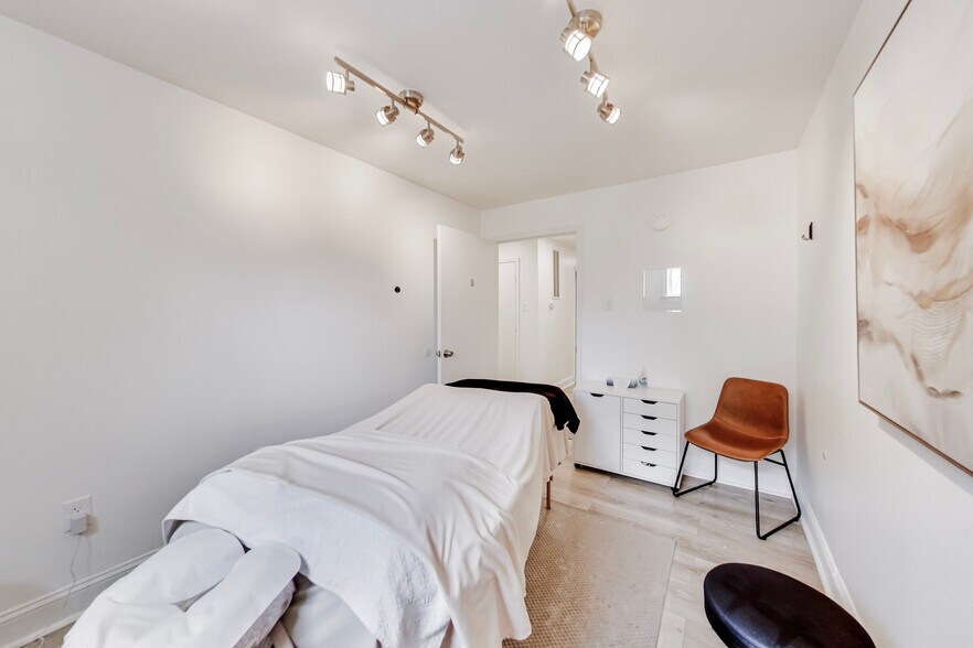 More Photos Of 5528A Hempstead Way, Springfield Office For Sale