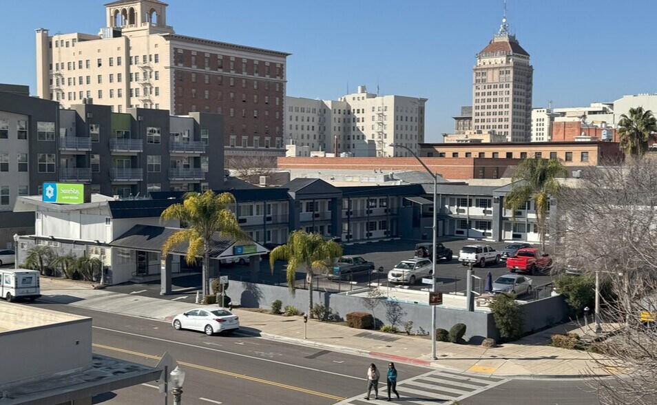 Primary Photo Of 2127 Inyo St, Fresno Hotel For Sale
