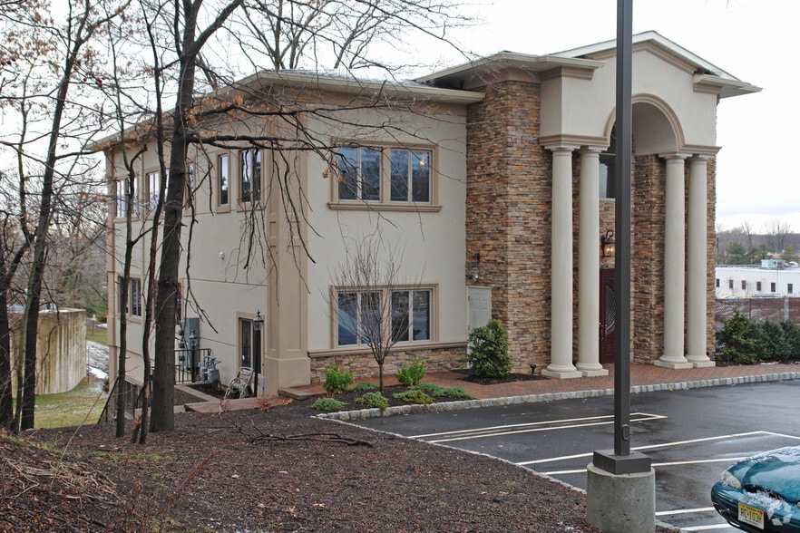 More Photos Of 110 E Ridgewood Ave, Paramus Medical For Sale