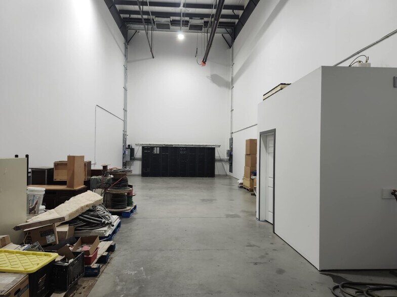 More Photos Of 7609 Sparrow Dr, Leduc Warehouse For Sale