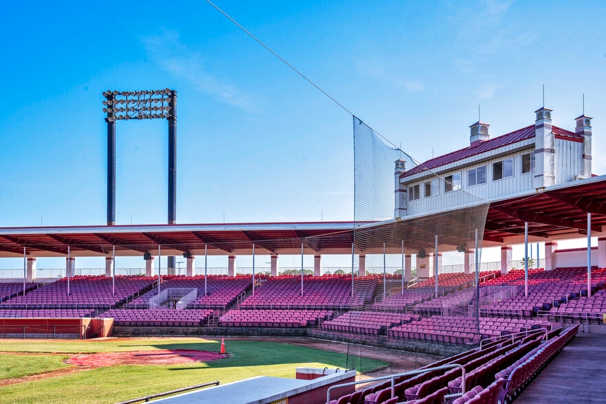 More Photos Of 500 Friday Rd, Cocoa Sports And Entertainment For Sale